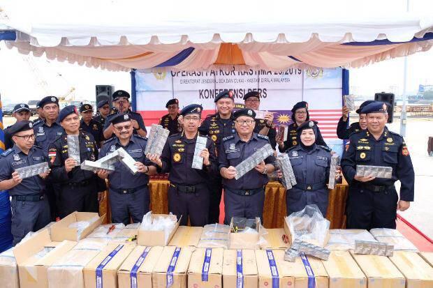 Bea Cukai Batam dan Kepulauan Riau Amankan Kapal Pembawa Rokok dan Rotan Ilegal