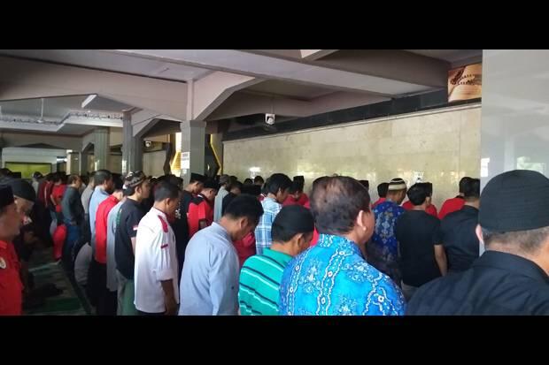 Doakan Mbah Moen, Peserta Kongres PDIP Salat Gaib