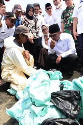 Gubernur Jabar Minta Pemda Terdampak Tumpahan Minyak Kalkulasi Kerugian