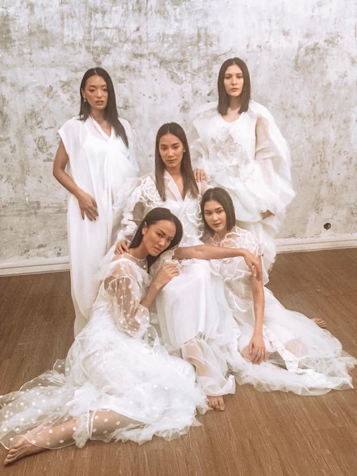 Jelang Tanggal Rilis, Para Perempuan Gundala Berpose Elegan di Sampul Majalah Mode