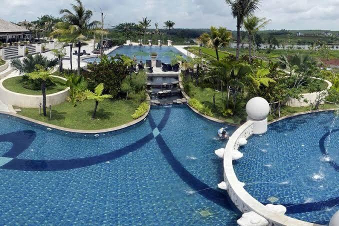 5 Kolam Renang Di Semarang Yang Cocok Untuk Keluarga. Nyebur Bareng Gan!