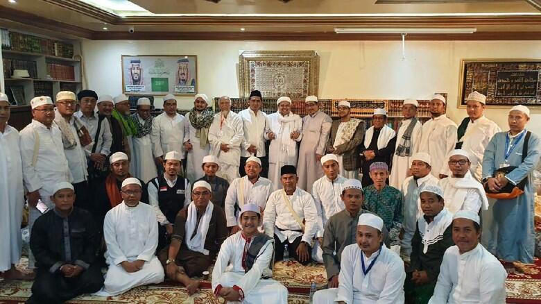 Munarman: Hubungan Habib Rizieq-Mbah Moen Baik, Tapi Ada Pengadu Domba
