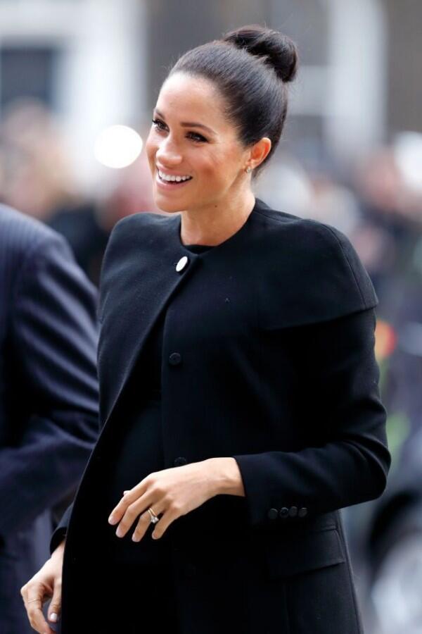 6 Gaya Rambut ala Meghan Markle yang Simple & Elegan, Berani Coba?