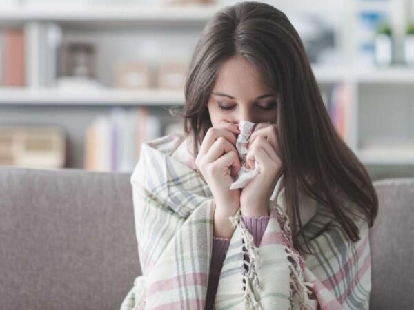 Bukan Gerah Cuma Suhu Kamar, Ini 10 Alasan Kamu Berkeringat saat Tidur