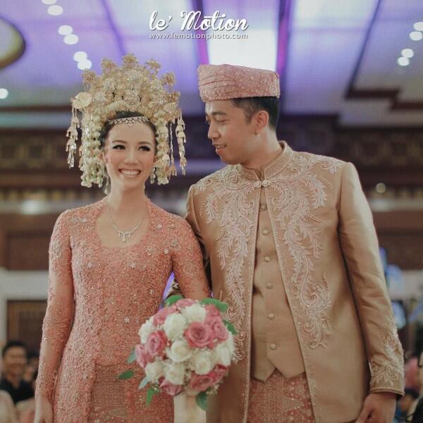 10 Referensi Baju Pernikahan Adat Minang, Indah & Mewah!