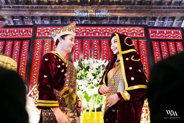 10 Referensi Baju Pernikahan Adat Minang, Indah & Mewah!