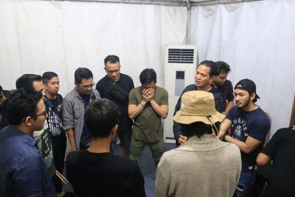Resmi Hengkang dari Noah, 10 Kenangan Uki Manggung Bareng Ariel cs