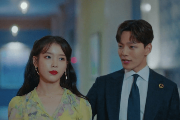 8 Hal yang Harus Kamu Ketahui sebelum Mengencani Fangirl