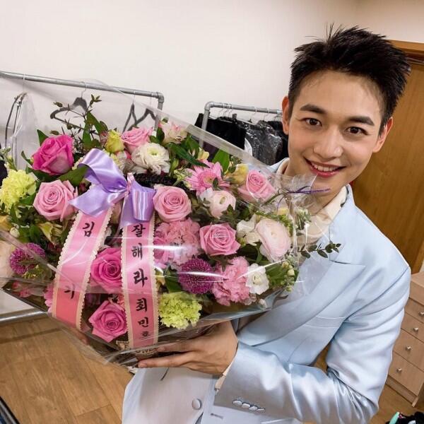7 Idol yang Tak Pernah Terkena Skandal, Ada Member SHINee!