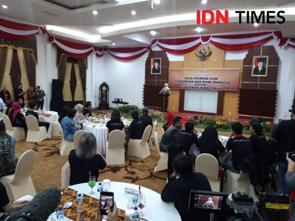Khofifah soal Buku Bumi Manusia: Dulu Saya Bacanya Sembunyi-Sembunyi