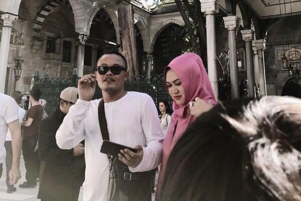 10 Pasangan Artis yang Bercerai Setelah 10 Tahun Lebih Hidup Bersama