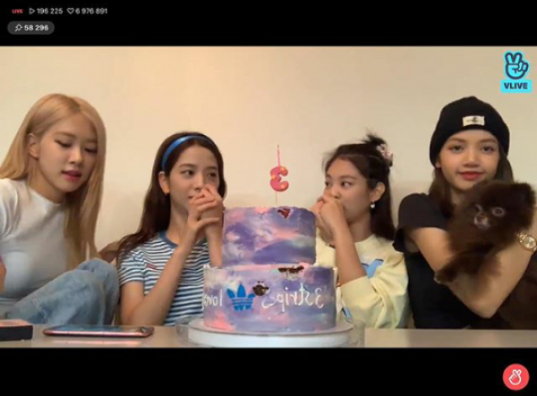 3 Tahun Bersama, 10 Potret Kekompakan Member BLACKPINK!