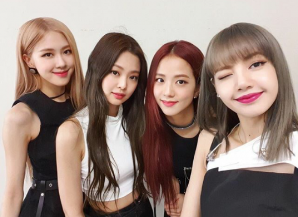 3 Tahun Bersama, 10 Potret Kekompakan Member BLACKPINK!