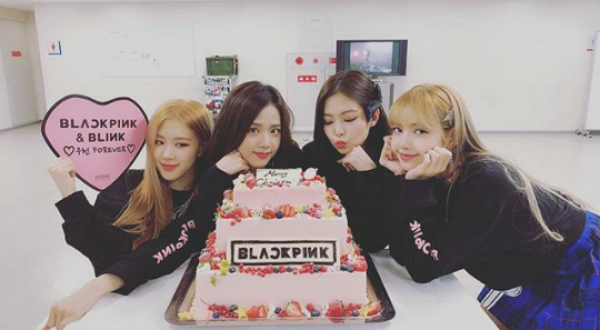 3 Tahun Bersama, 10 Potret Kekompakan Member BLACKPINK!
