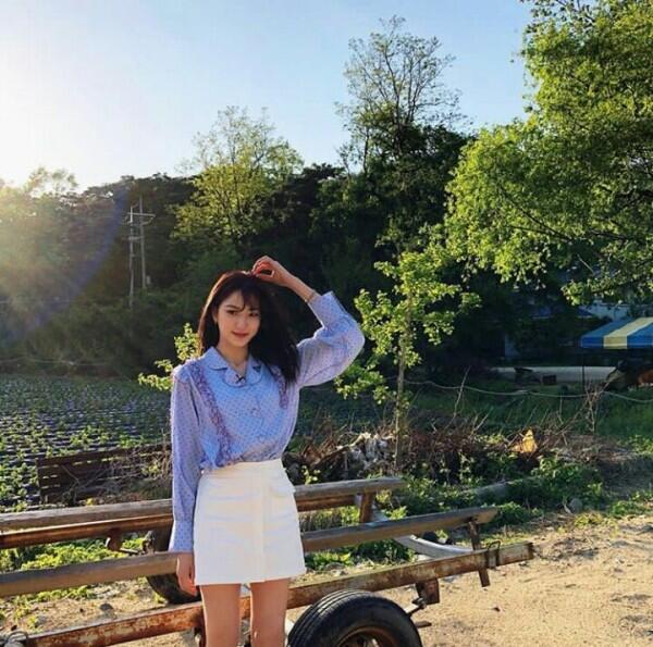 10 Inspirasi Gaya OOTD Liburan ala Eunseo WJSN yang Simple & Nyaman