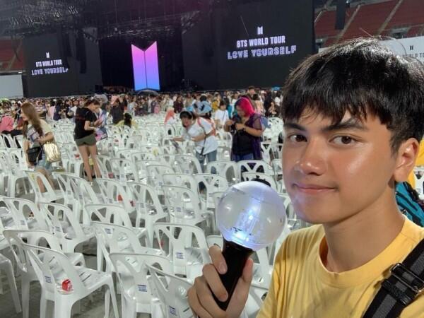 10 Potret Aktor Muda Naufal Azhar yang Ternyata Fanboy KPop, Gemes!