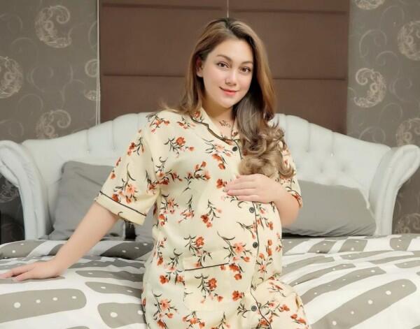 Pilih Menikah Muda, Sayangnya Pernikahan 6 Artis Ini Tak Bertahan Lama