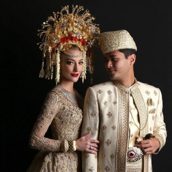 Hamil 7 Bulan, 10 Momen Romantis Varsha Strauss & Panji Trihatmodjo