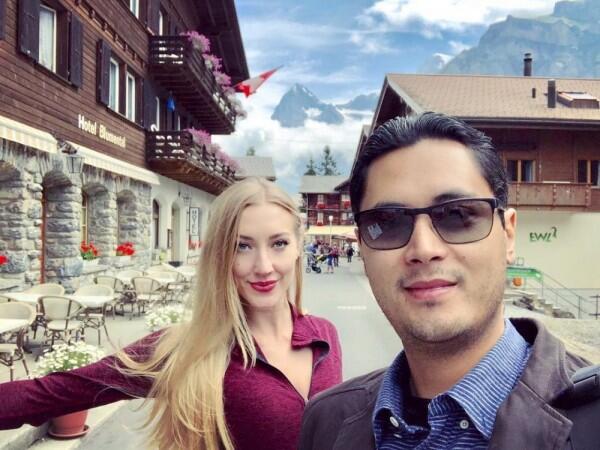 Hamil 7 Bulan, 10 Momen Romantis Varsha Strauss & Panji Trihatmodjo