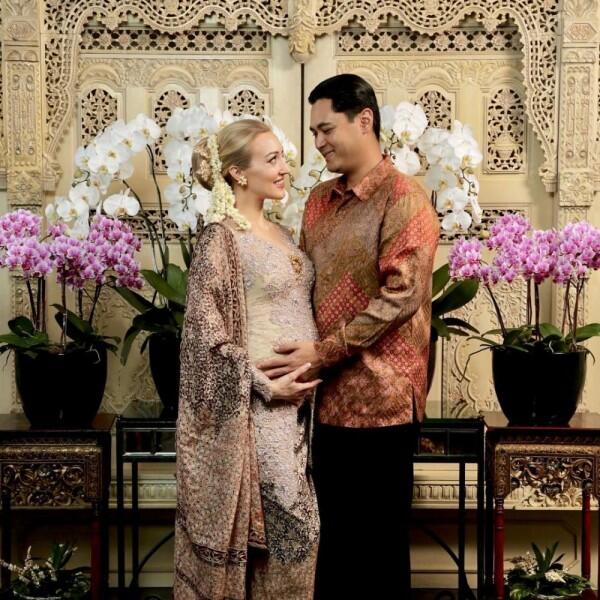 Hamil 7 Bulan, 10 Momen Romantis Varsha Strauss & Panji Trihatmodjo