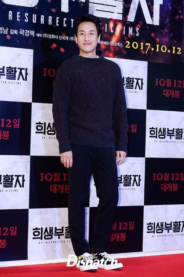 Comeback, 10 Potret Lee Sun Kyun yang Kian Memesona di Usia 40 Tahun