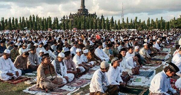 Niat, Tata Cara, dan Hal-hal yang Disunahkan Saat Salat Iduladha