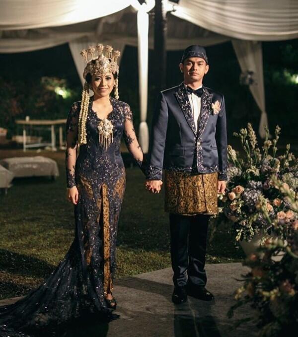 15 Kebaya Elegan Adat Sunda, Mewah bak Wanita Aristokrat