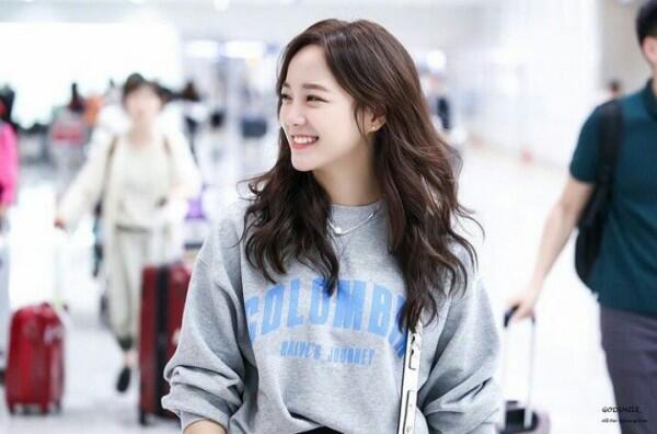 9 Potret Manis Sejeong Gugudan yang Punya Senyuman Menggemaskan