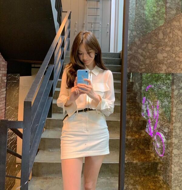 Simpel & Menawan, 10 Inspirasi OOTD ala Kang Min Kyung Davichi!