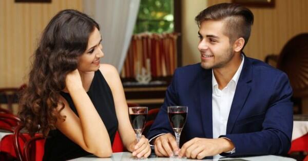 5 Hal yang Paling Diperhatikan Perempuan saat Pertama Kali Berjumpa