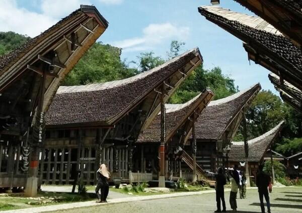 Berwisata Ke Toraja, Tidak Lengkap Tanpa Berkunjung ke 7 Destinasi Ini