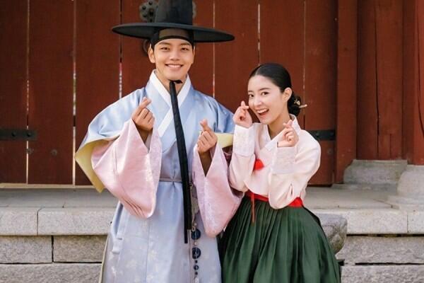 Gak Pernah Pacaran, 7 Aktris Ini Pernah Dijodohkan dengan Yeo Jin Goo