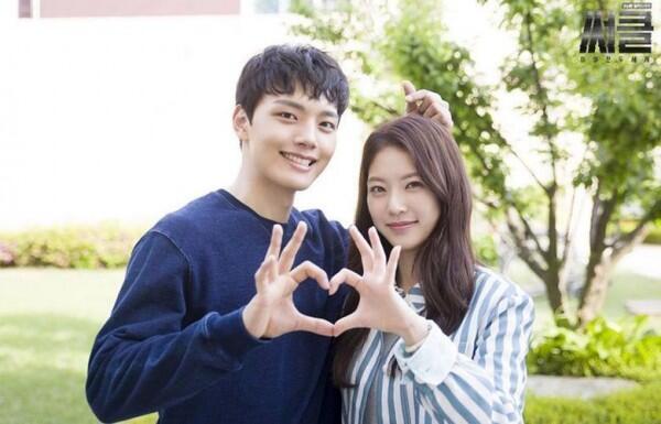 Gak Pernah Pacaran, 7 Aktris Ini Pernah Dijodohkan dengan Yeo Jin Goo