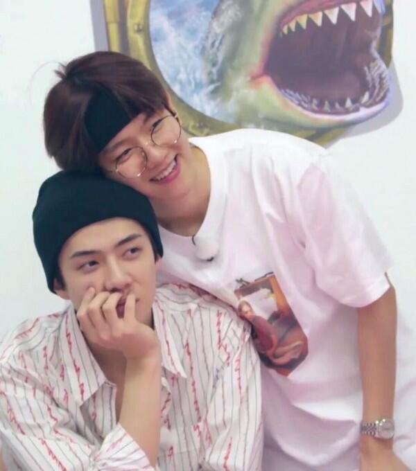 Kompak Bak Saudara, 8 Potret Persahabatan Sehun & Baekhyun EXO!