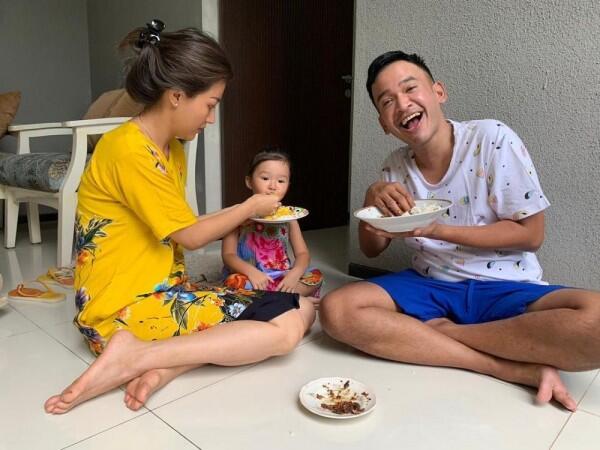 Dikenal Apa Adanya, 10 Hal Sederhana dari Sarwendah Ini Bikin Kagum!
