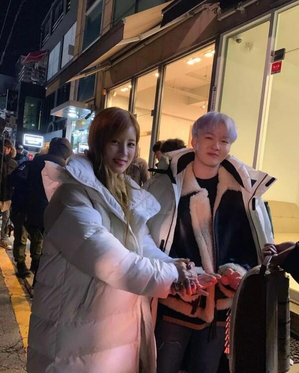 Jauh dari Gosip, 11 Potret Keakraban Changsub BTOB dan Chorong Apink
