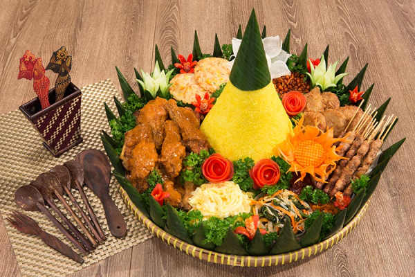 Katanya, 5 Hal Ini Nggak Akan “Meriah” Kalau Dilakukan Tanpa Sahabat