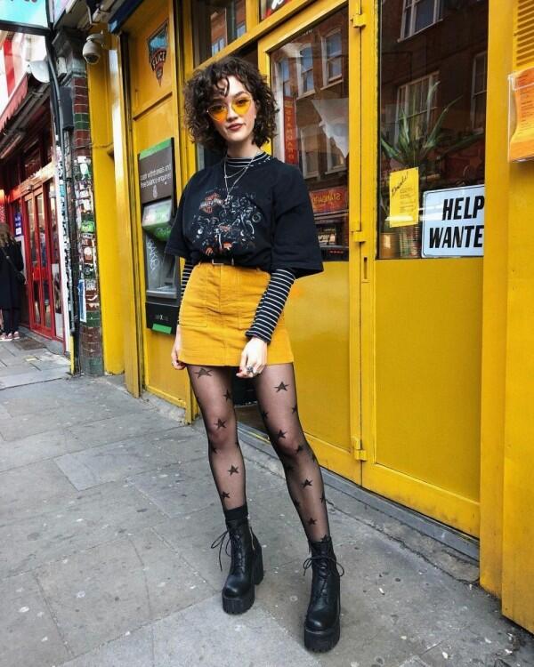 10 Inspirasi Outfit Grunge ala Sophie Seddon, Kekinian Banget!