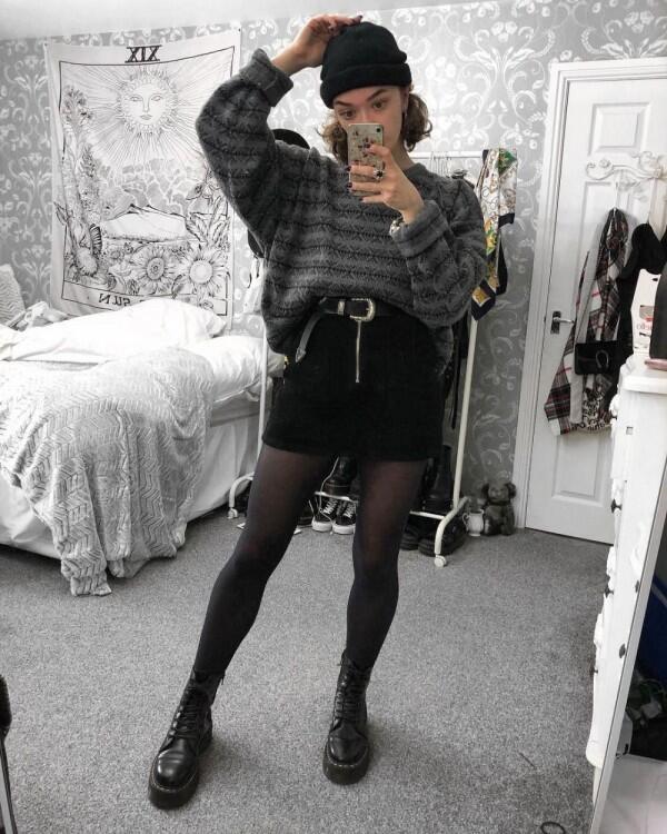 10 Inspirasi Outfit Grunge ala Sophie Seddon, Kekinian Banget!