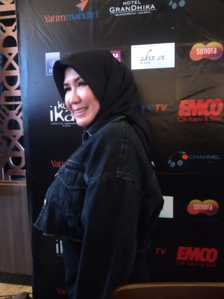 Lady Rocker NICKY ASTRIA Kembali Menggebrak Dengan Konser TERUS BERLARI.