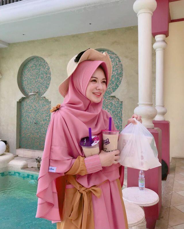 Fashion Hijab Wanita Style Kekinian Terbaru