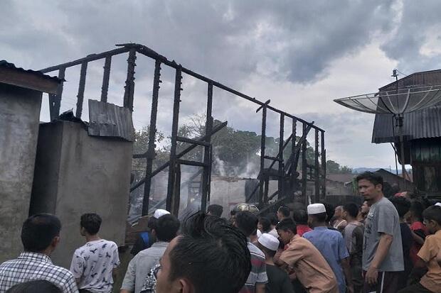 5 Deret Rumah di Madina Ludes Terbakar
