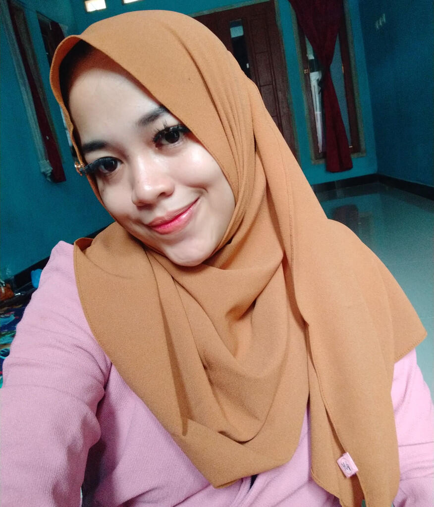 Cewek berhijab berkumis tipis mempunyai gairah nafsu tinggi, benarkah demikian?