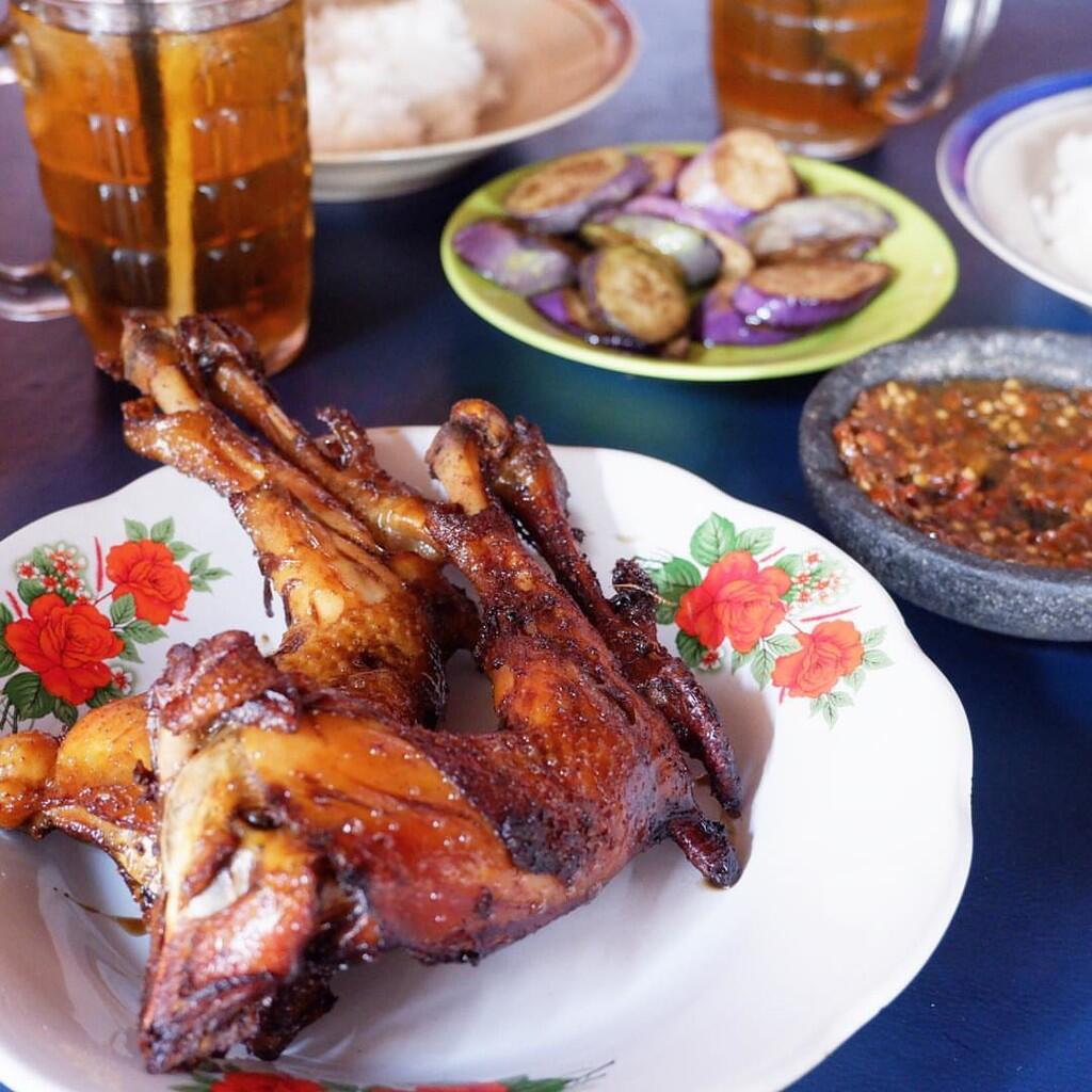 7 Ayam Goreng Gurih dan Nikmat yang Melegenda di Semarang