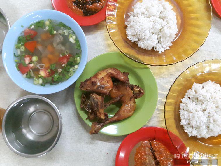 7 Ayam Goreng Legendaris Jakarta yang Enaknya Juara