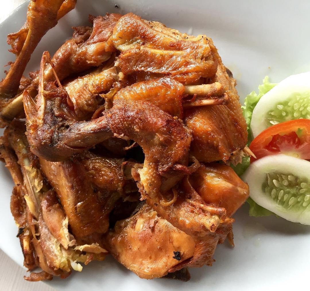 Enak Tenan! Ini 7 Ayam Goreng Legendaris Wajib Coba di Jogja
