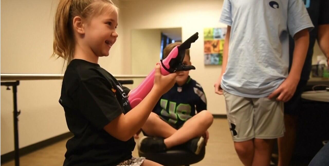 Perkenalkan Hero Arm, Tangan Robot Penuh Warna Untuk Disabilitas