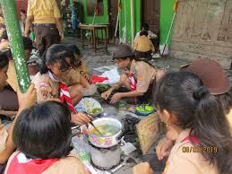 Sedikit Kisah Sekolah Dasar, Nasi Liwet Dan Pramuka