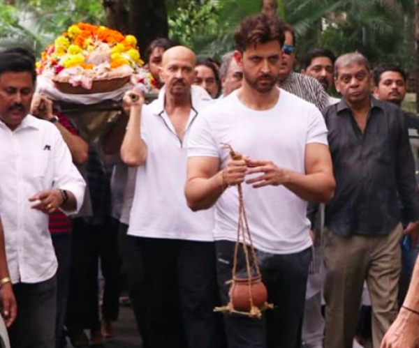 Bollywood Berduka, 10 Seleb Sampaikan Belangsukawa ke Hrithik Roshan