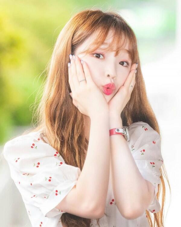 Eksis Sejak Usia 11 Tahun, 9 Potret Seung Hee Oh My Girl yang Memesona